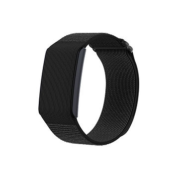 Schwarzes Textilarmband mit rechteckigem Gehäuse ohne sichtbares Display