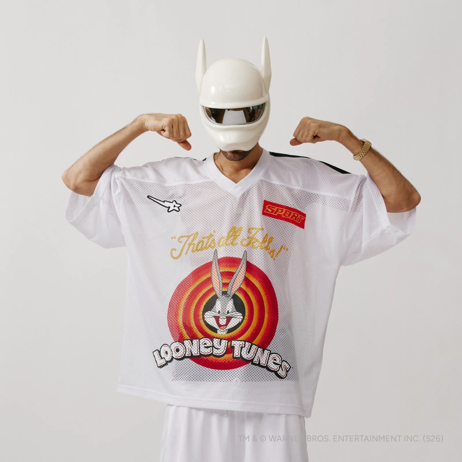 Cro mit Looney Tunes Trikot